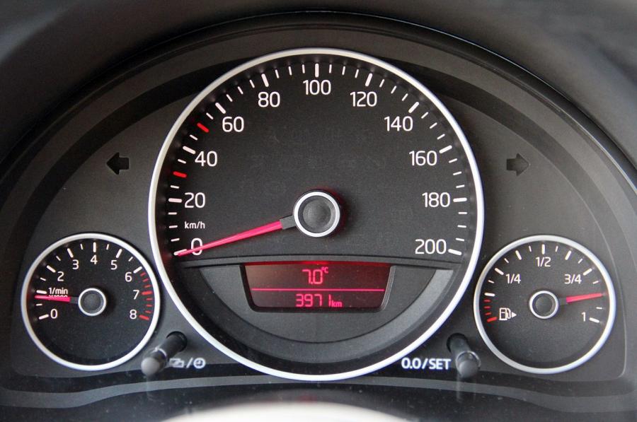  Volkswagen up! 2011 года  (фото 123 из 173)